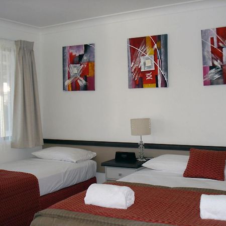 Oakey Motor Inn חדר תמונה